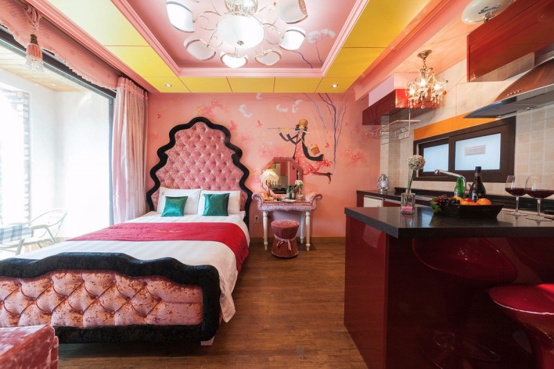 room detail thumbnail 1