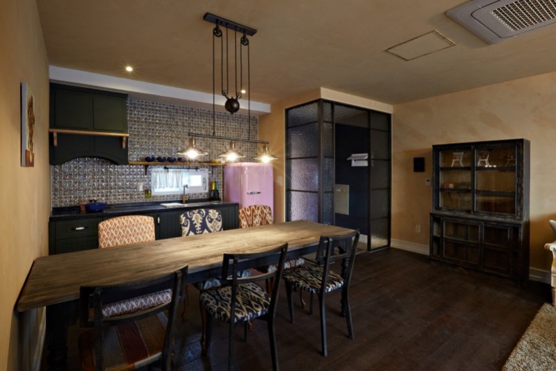 room detail thumbnail 2