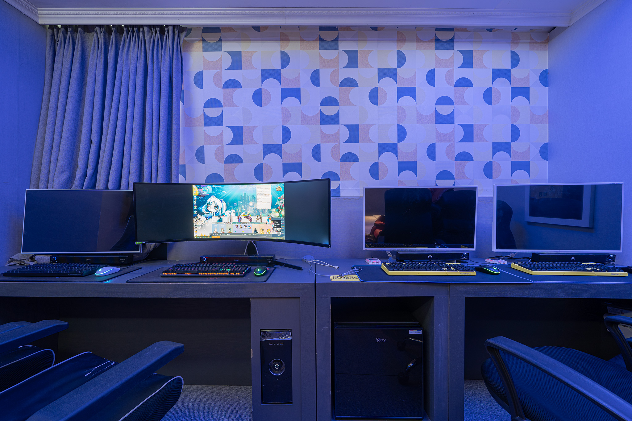 room detail thumbnail 1