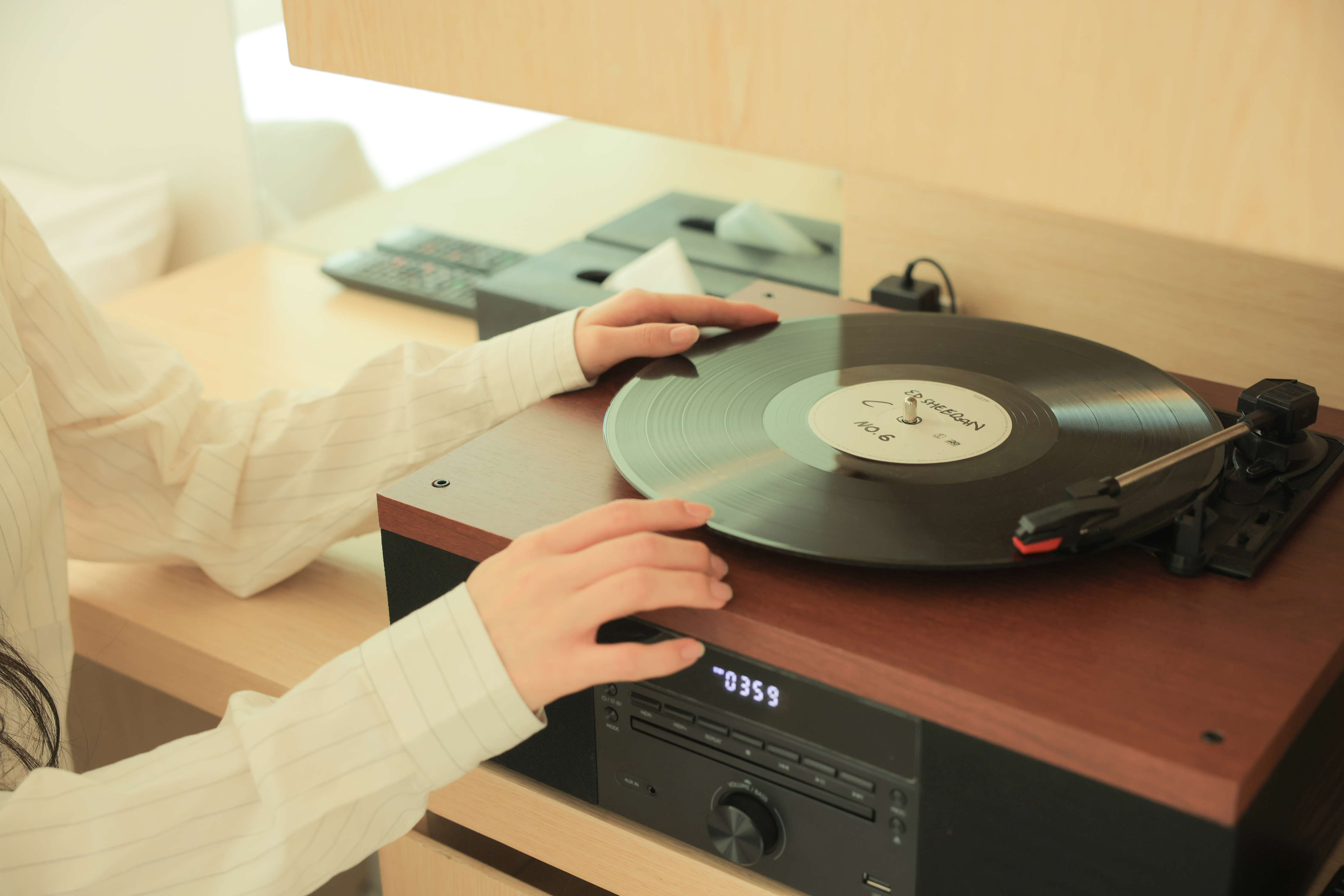 room detail thumbnail 2