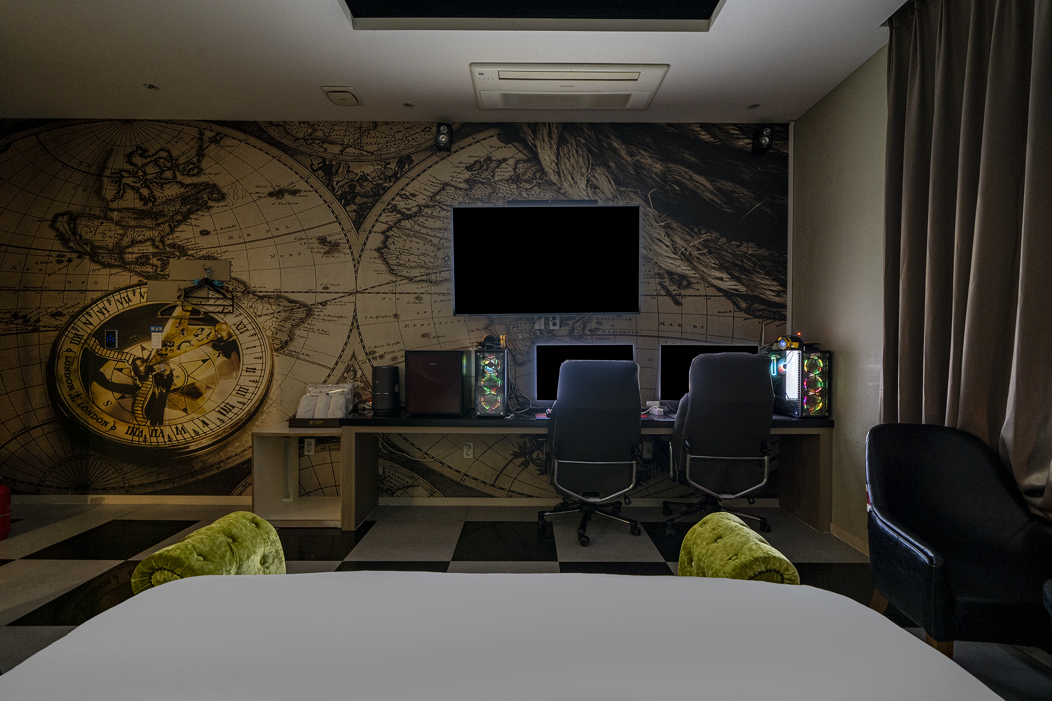 room detail thumbnail 1