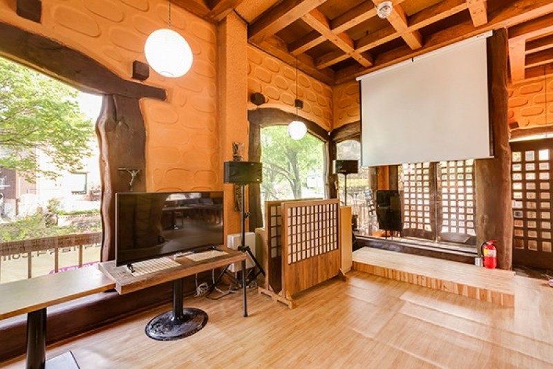 room detail thumbnail 1
