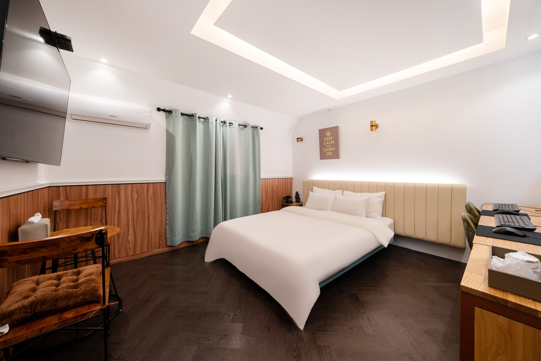 room detail thumbnail 0