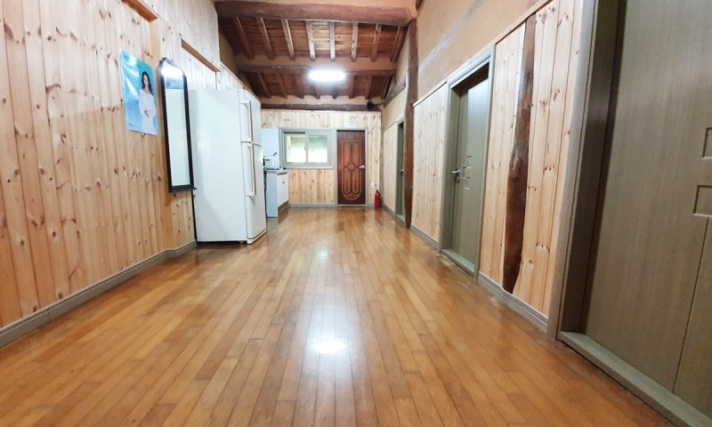 https://yaimg.yanolja.com/v5/2024/06/17/12/66702d1d68afb0.93840493.jpg