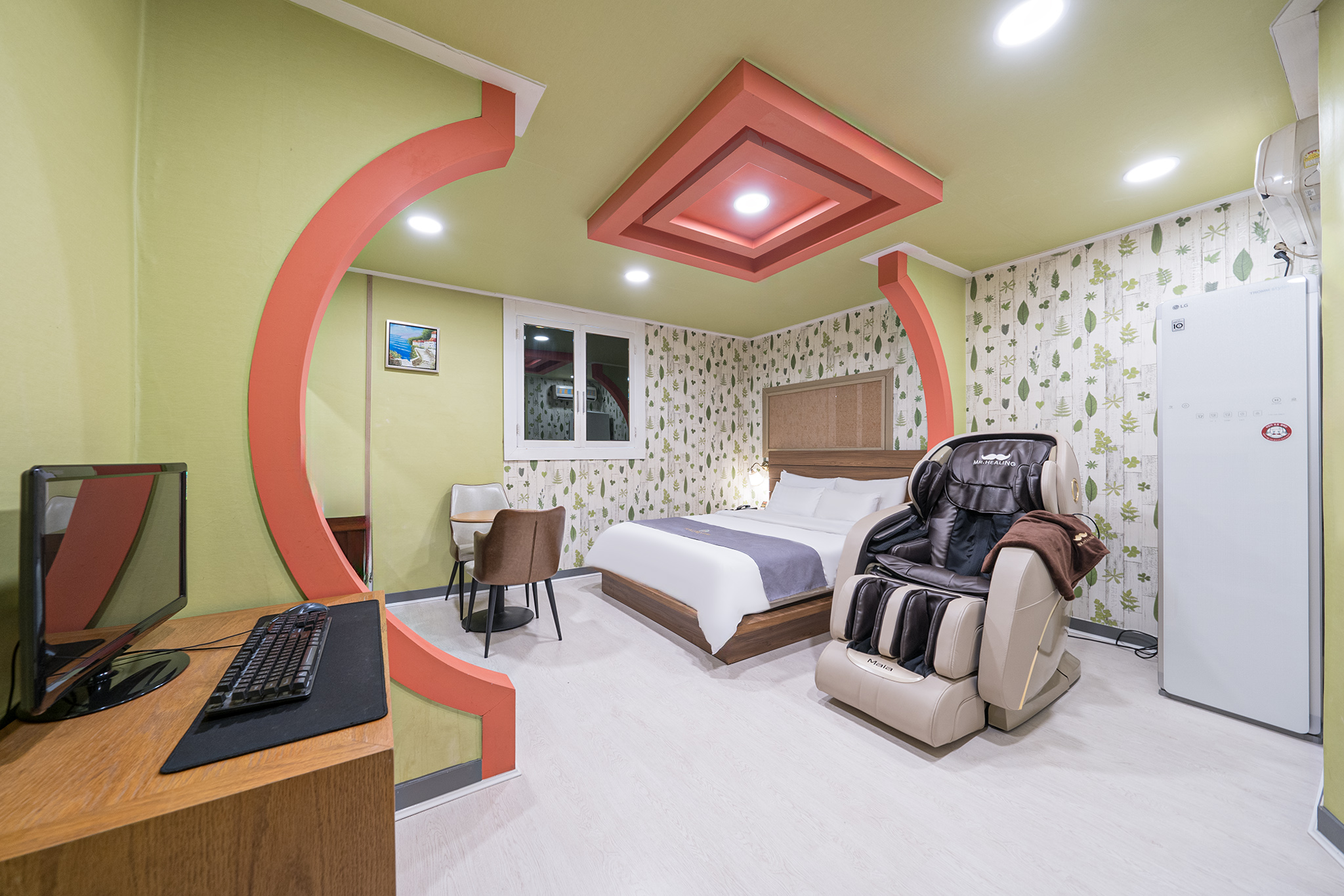 room detail thumbnail 0