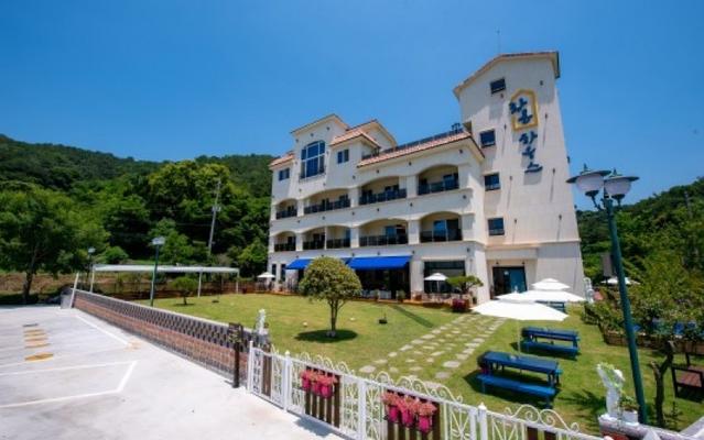 순천 라온하우스애견펜션