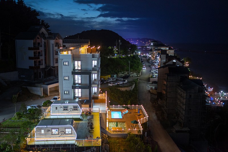 삼척 카라스파펜션 외관