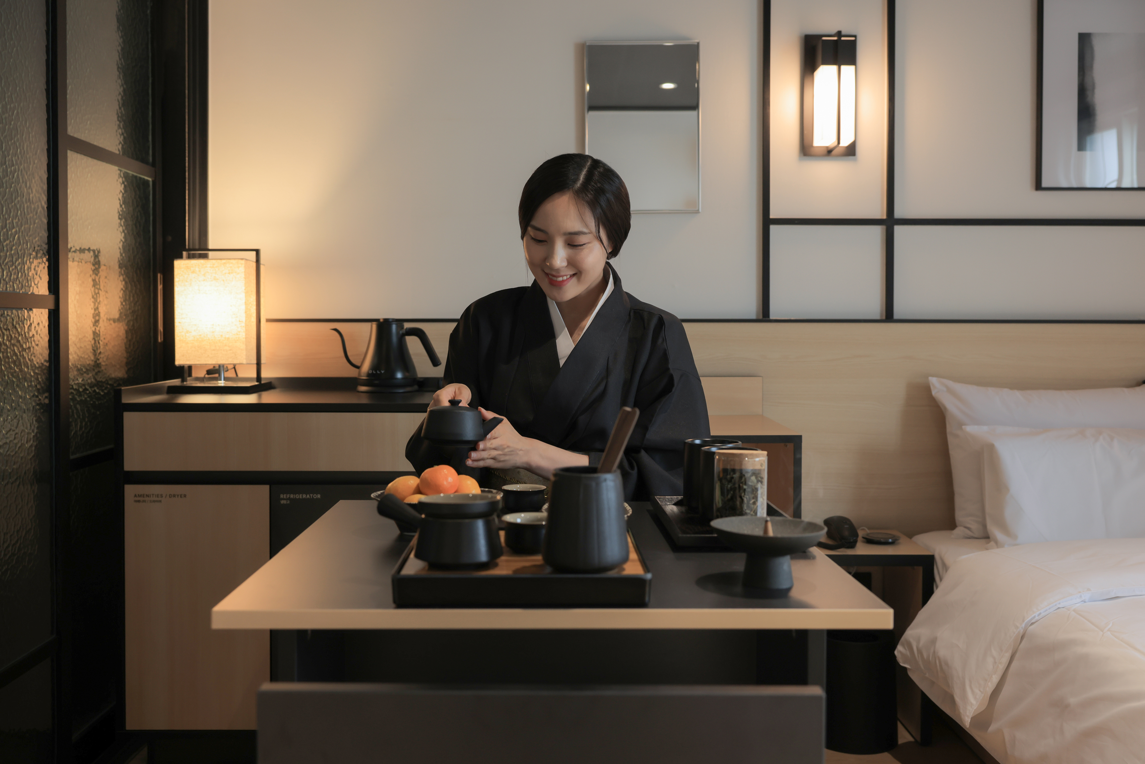 스탠다드(퀸사이즈베드/4성급 호텔침구/스마트 TV/매일 객실소독)