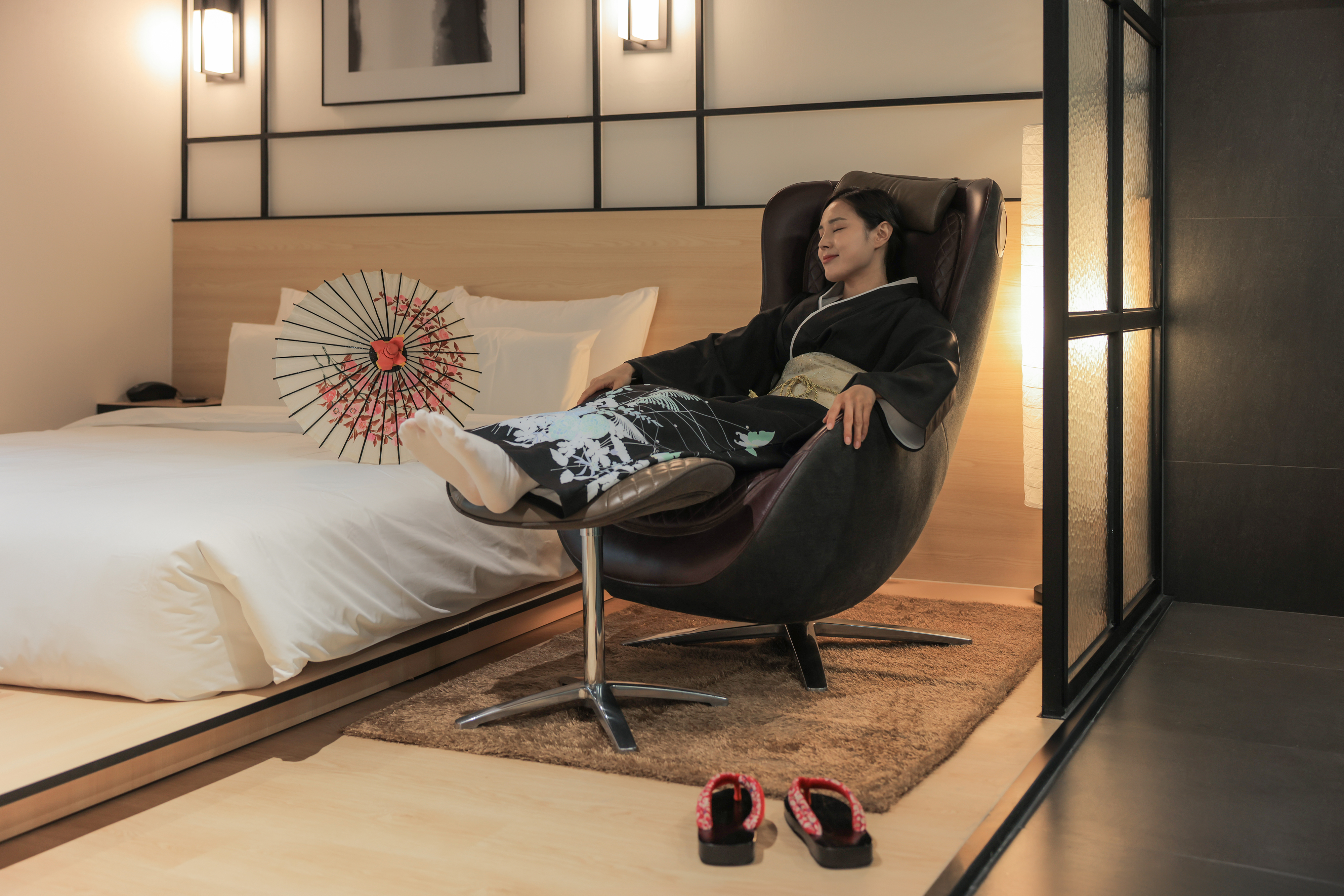 웰니스 I 안마의자(고급 안마의자/4성급 호텔침구/스마트 TV/매일 객실소독)