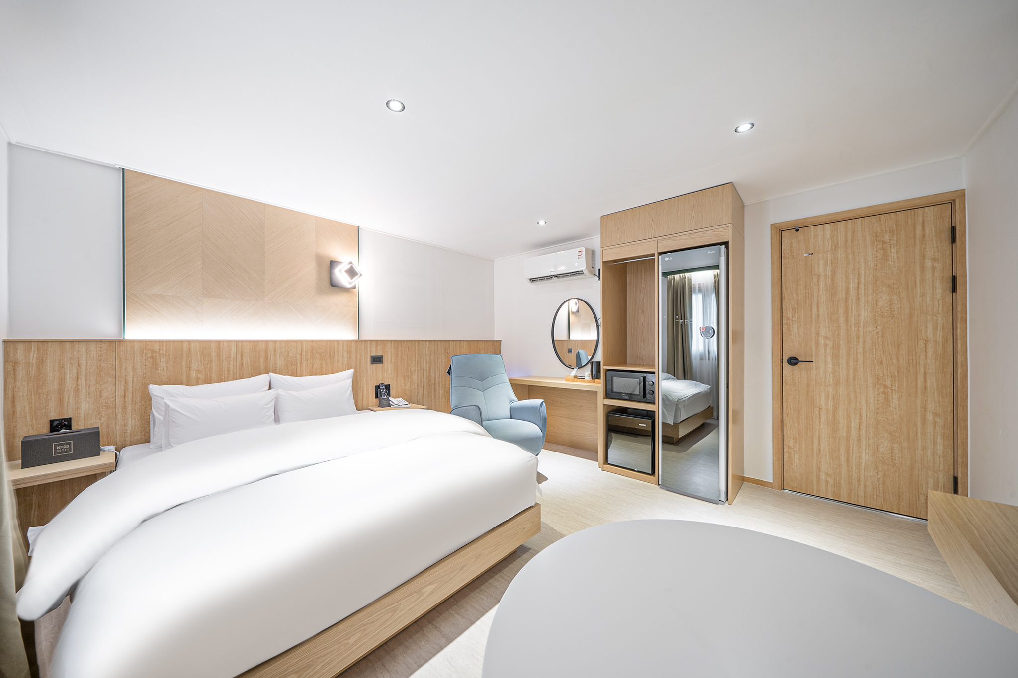 room detail thumbnail 0