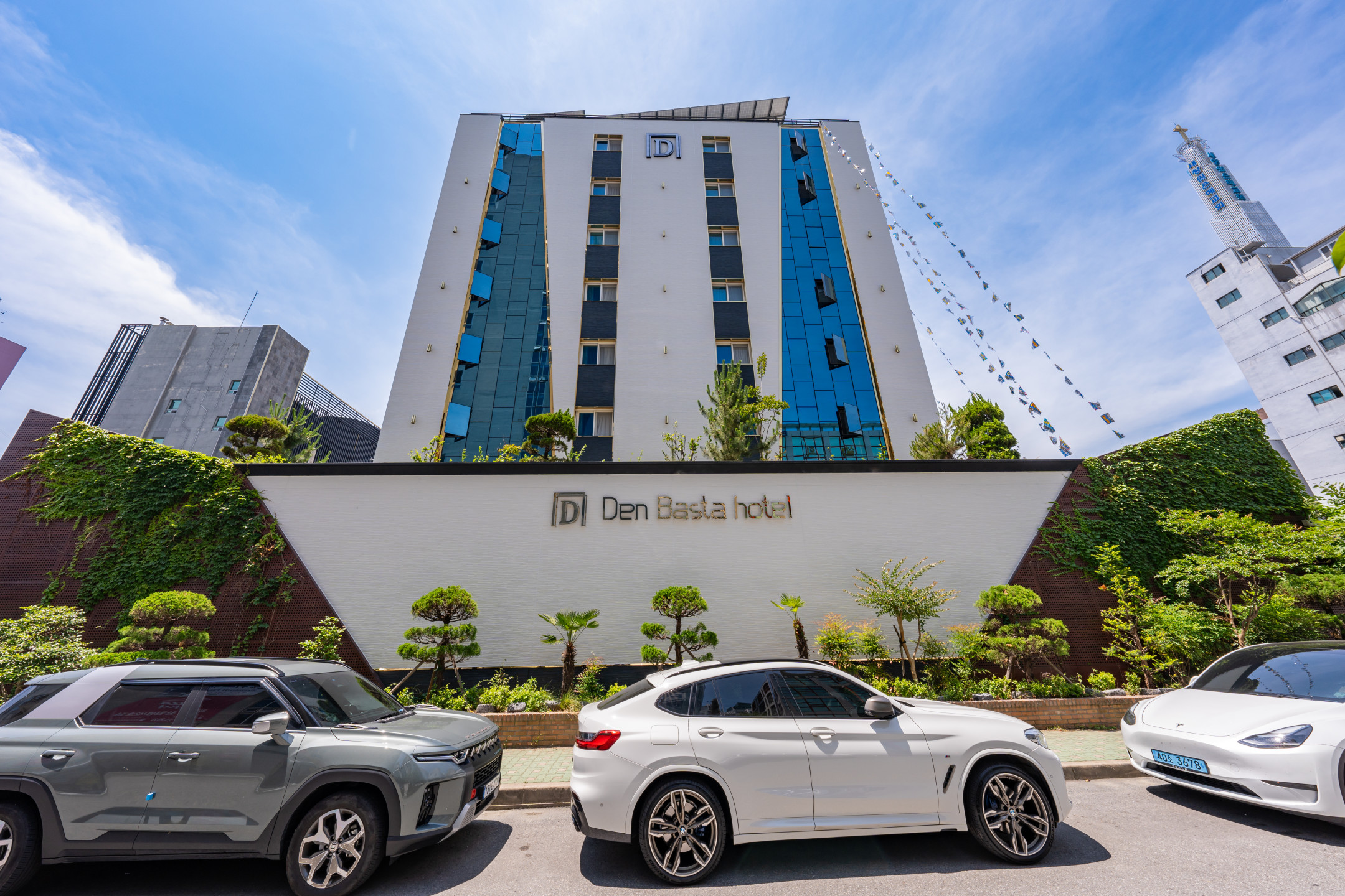 창원 명서동 덴바스타 호텔 외관