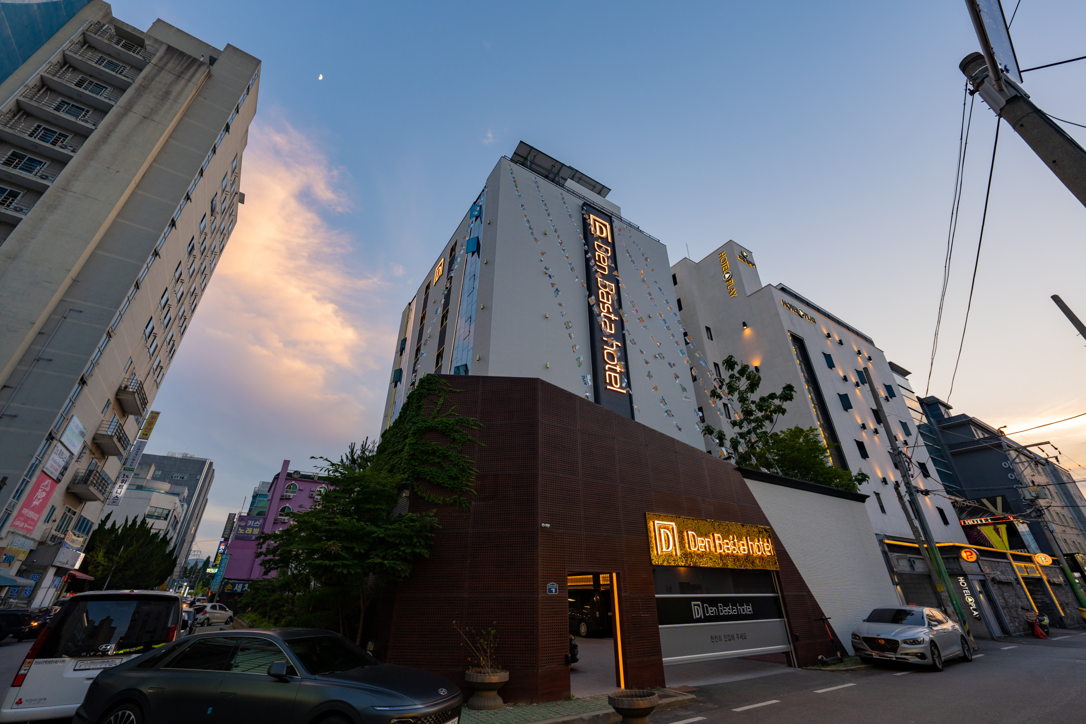 창원 명서동 덴바스타 호텔 외관