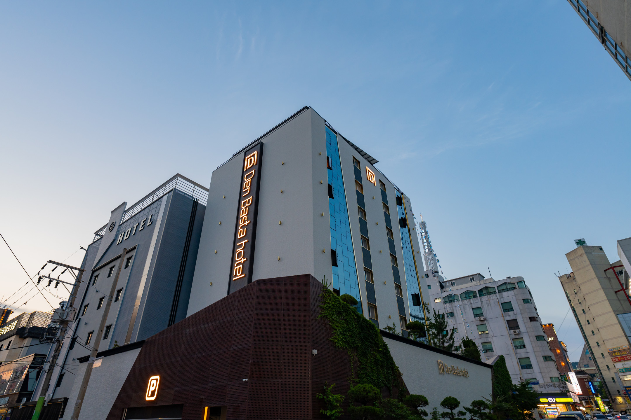 창원 명서동 덴바스타 호텔 외관