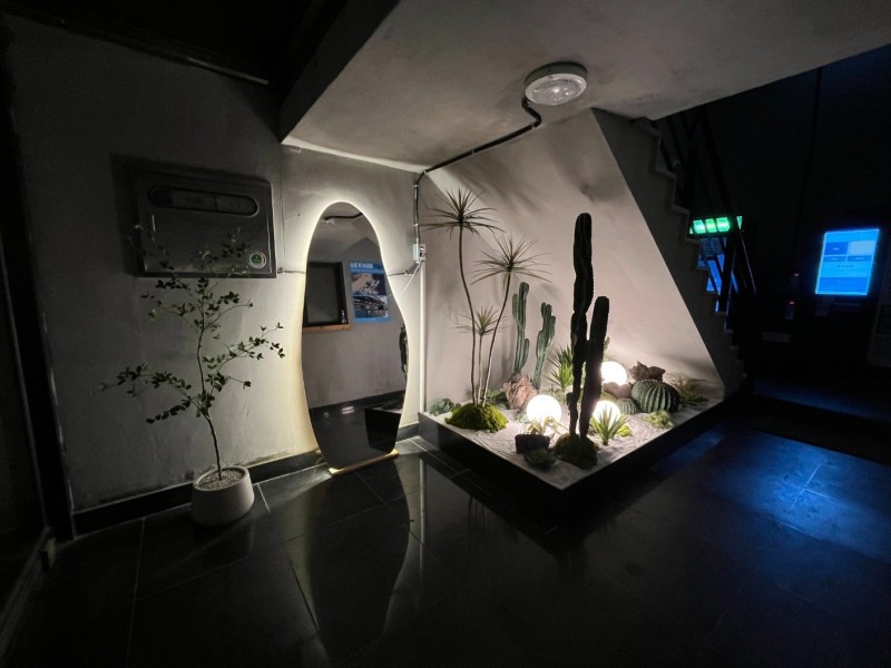 room detail thumbnail 1