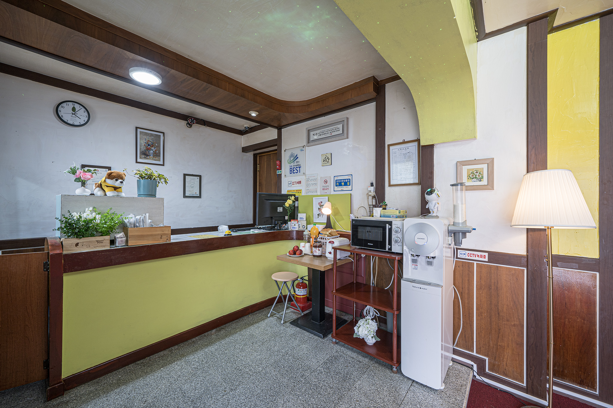 INTERIOR