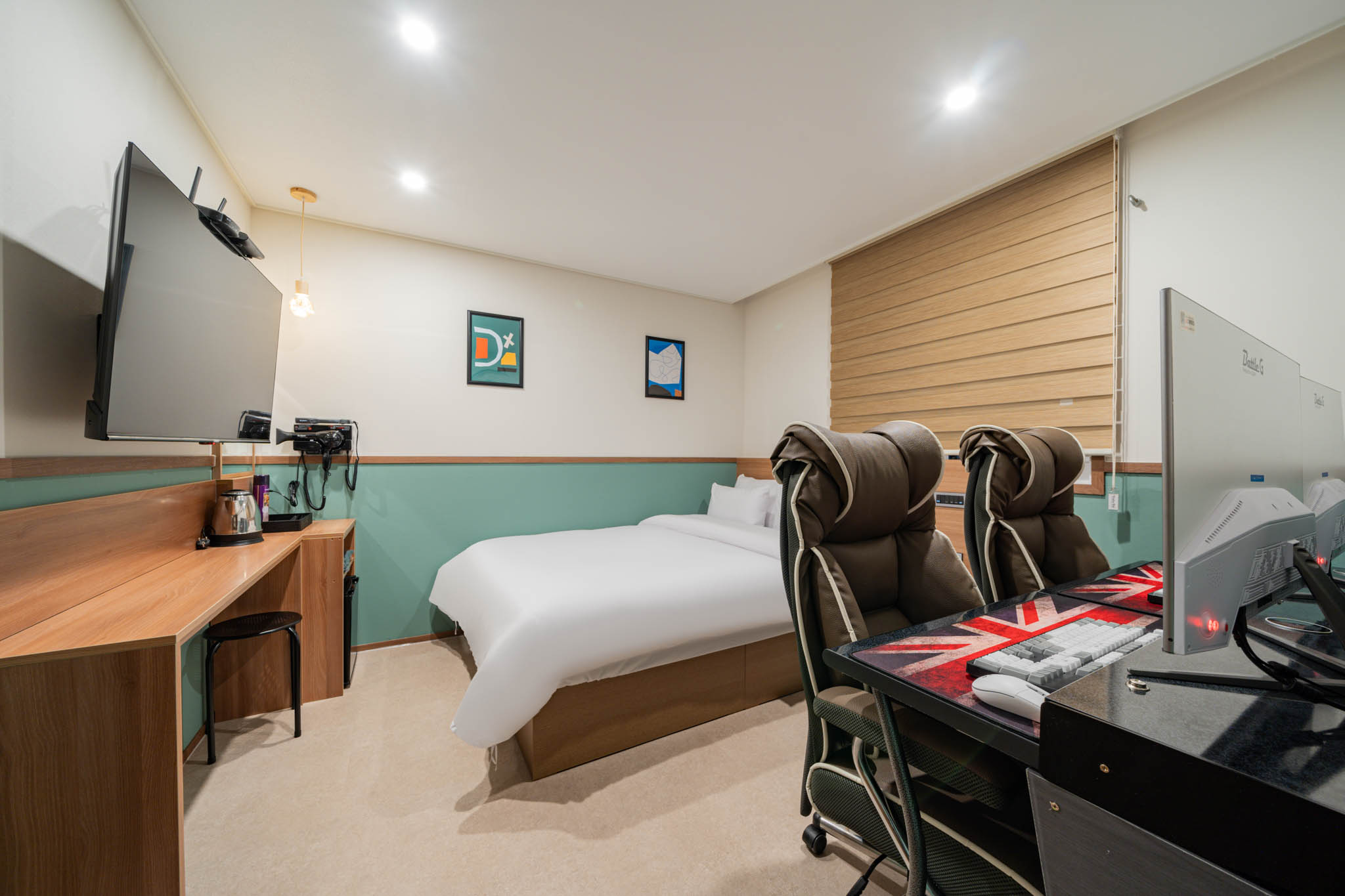 room detail thumbnail 0