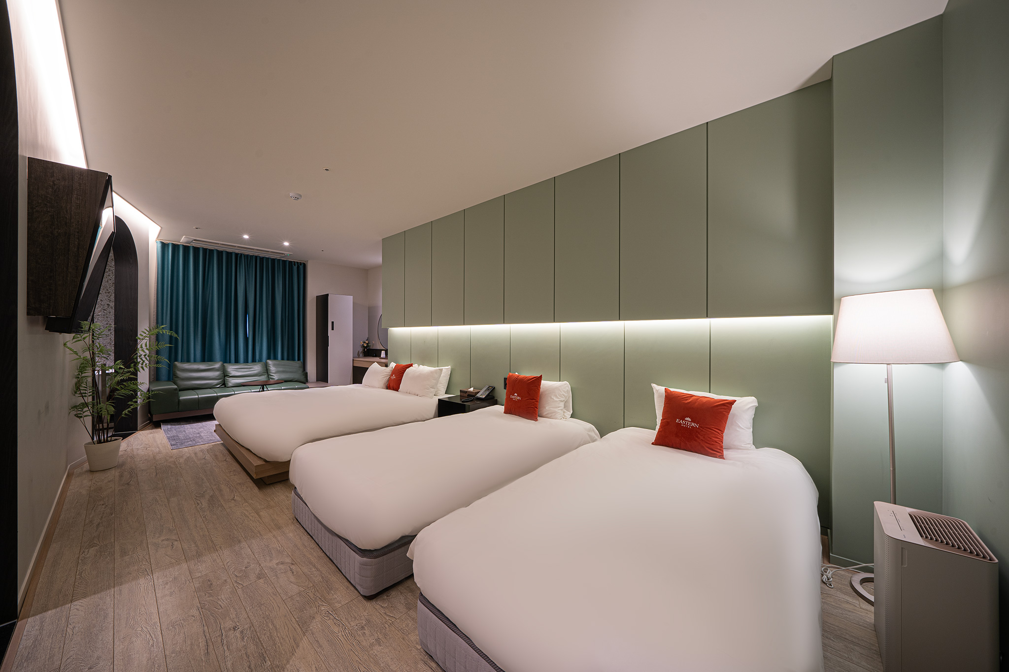 room detail thumbnail 0