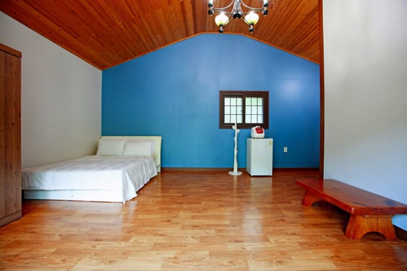 https://yaimg.yanolja.com/v5/2024/08/02/11/66acc2aa77d496.19269235.jpg