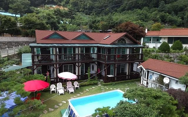 가평 숲속의하루펜션