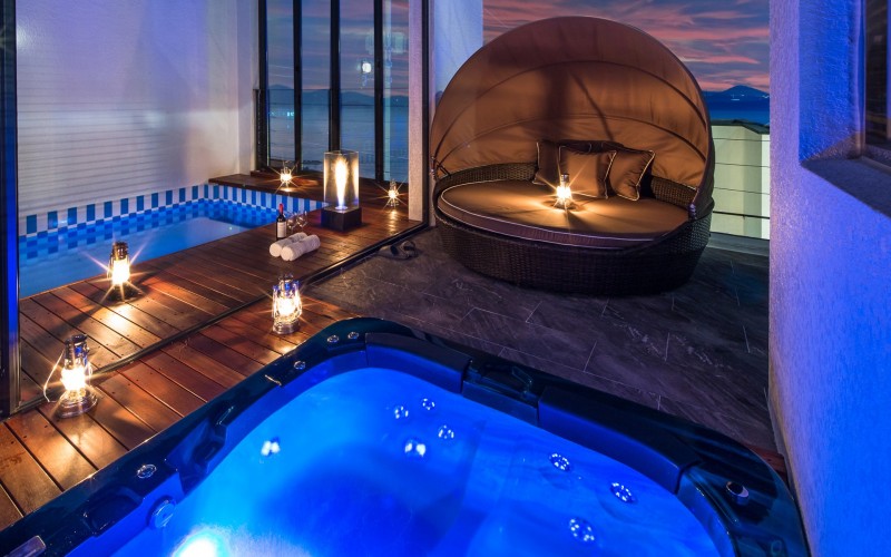 room detail thumbnail 2