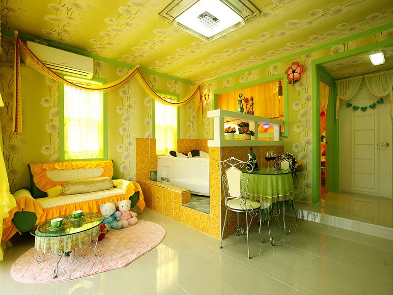 room detail thumbnail 1