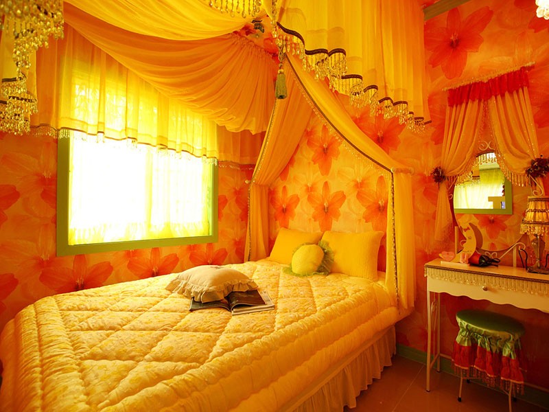 room detail thumbnail 2