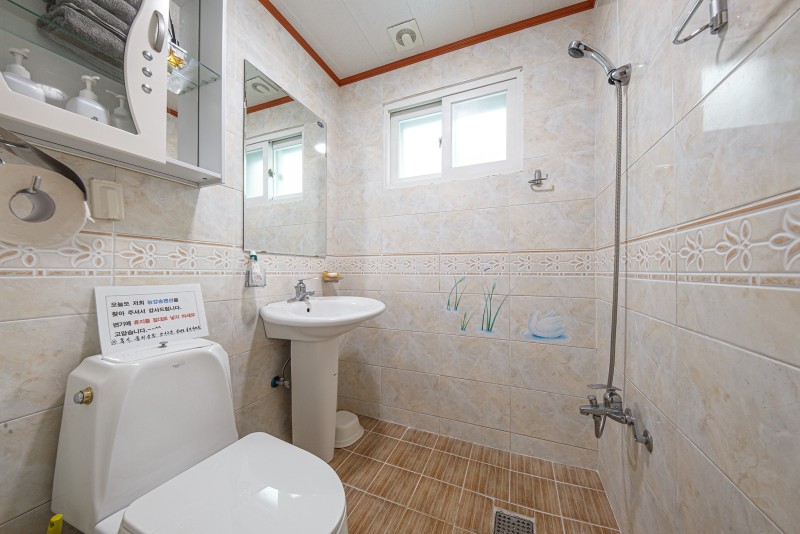 https://yaimg.yanolja.com/v5/2024/08/14/15/66bcca6c51d629.49539288.jpg