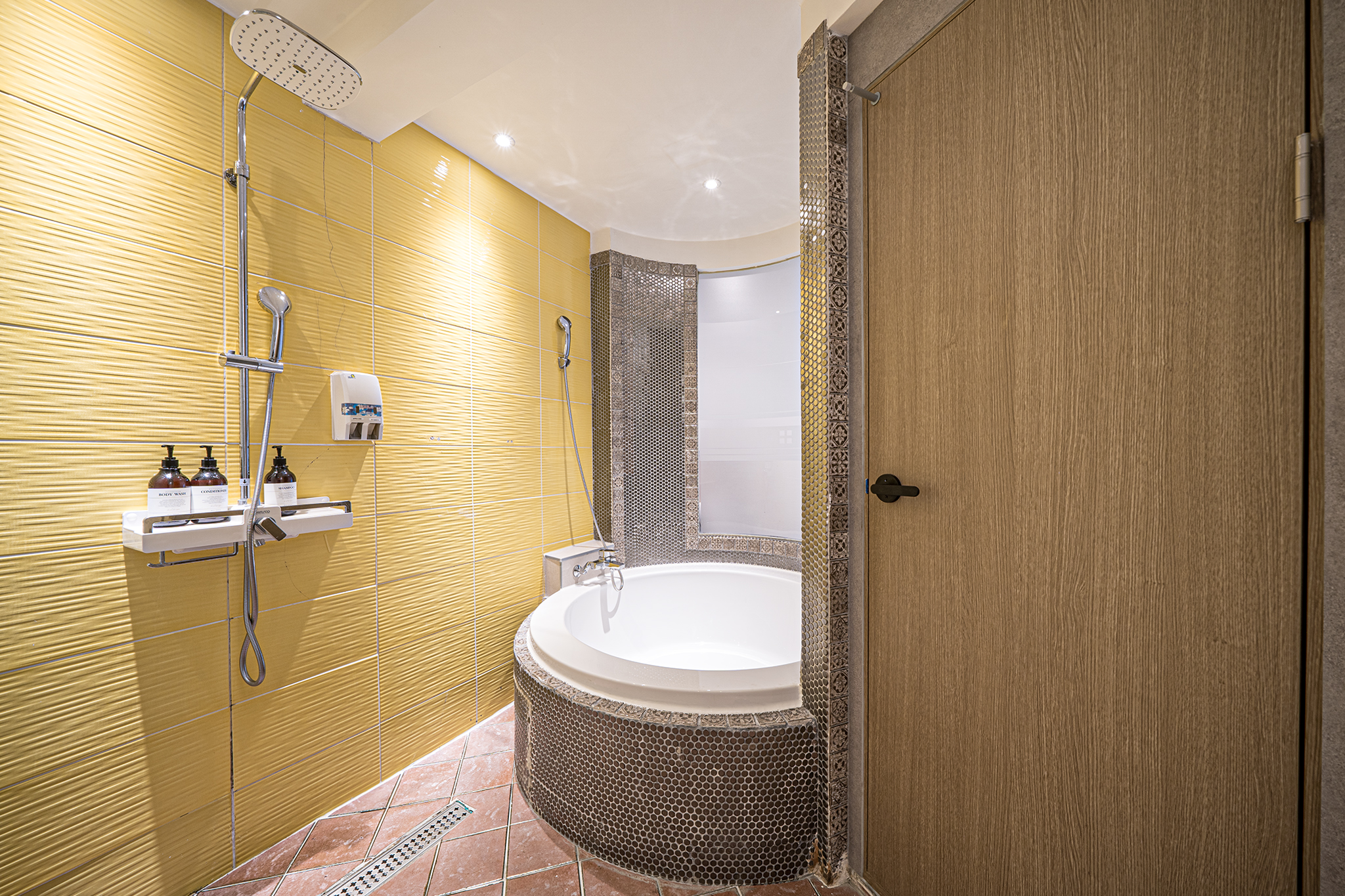room detail thumbnail 1
