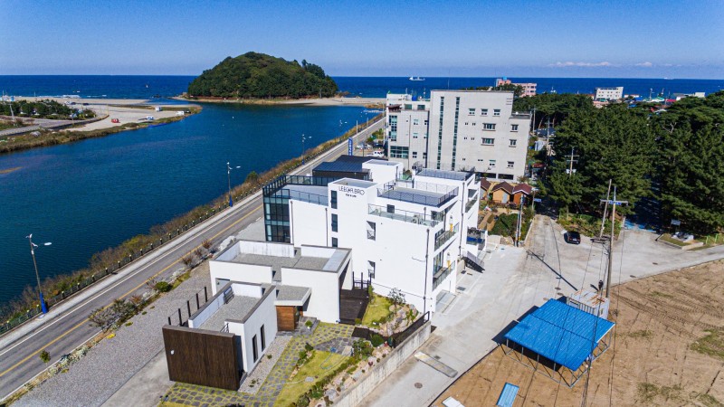 삼척 리가브로펜션 외관