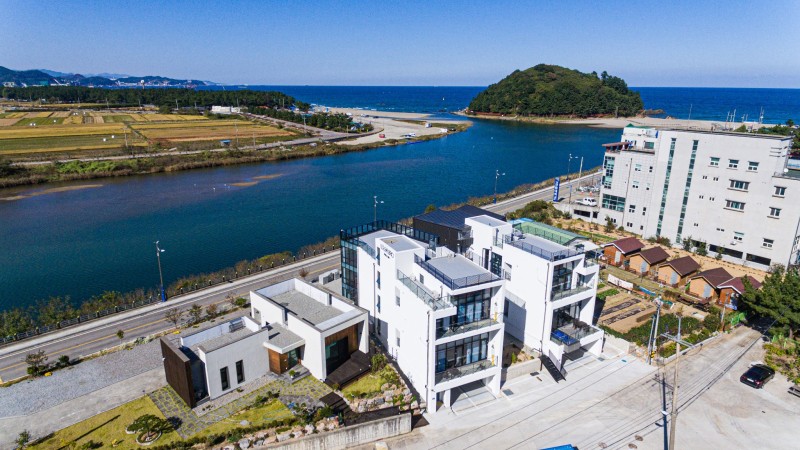 삼척 리가브로펜션 외관