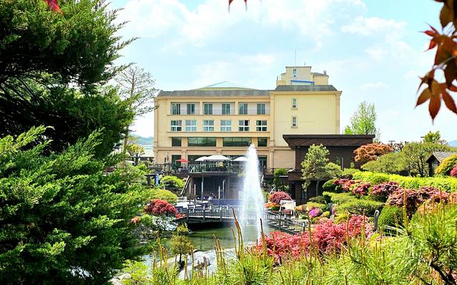 쉐르빌온천관광호텔