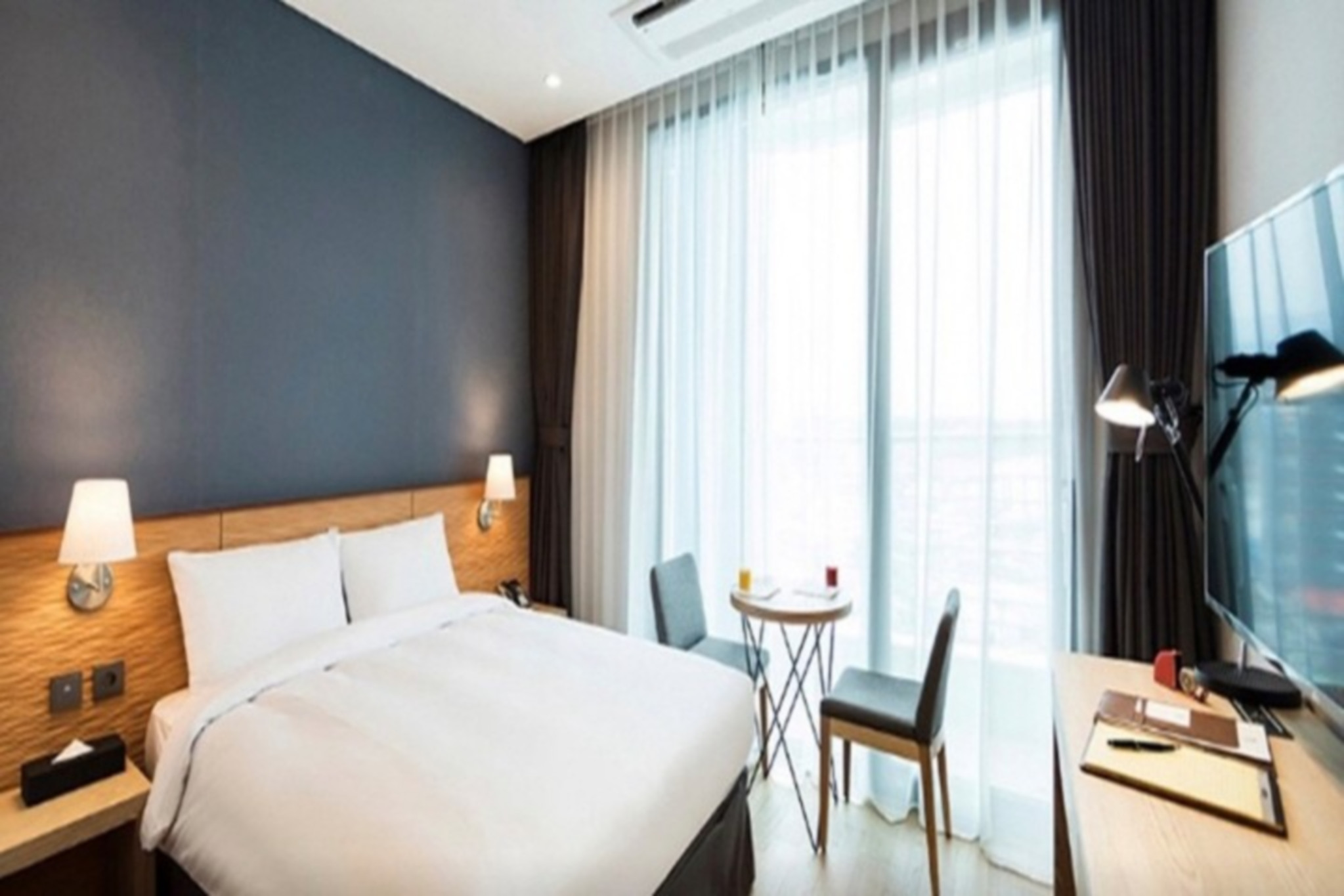 room detail thumbnail 0