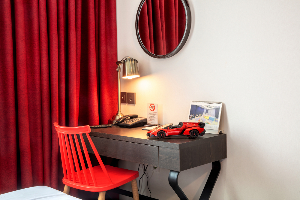 room detail thumbnail 2