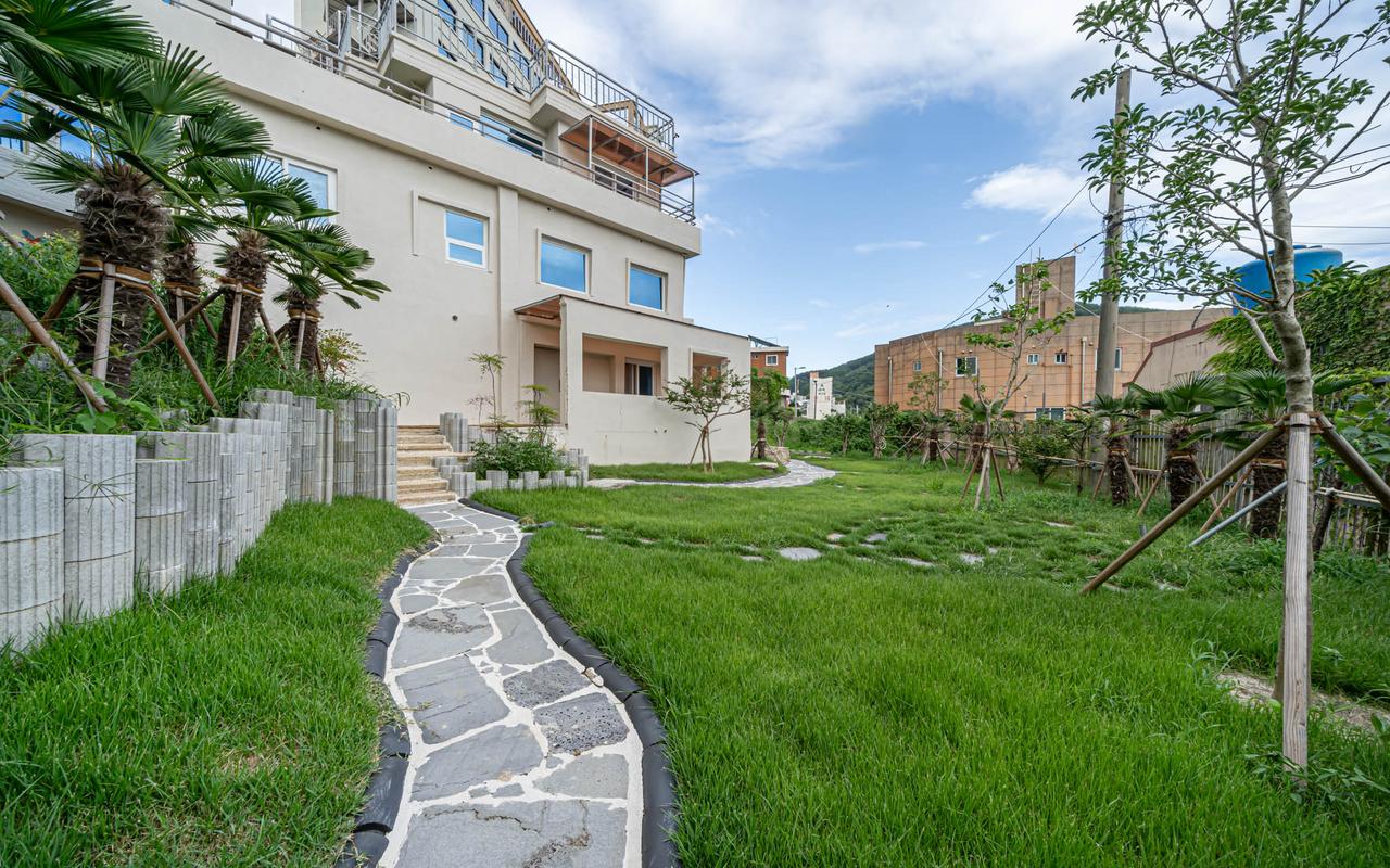 Geoje Island Jangseungpo Hound Hotel 사진 2