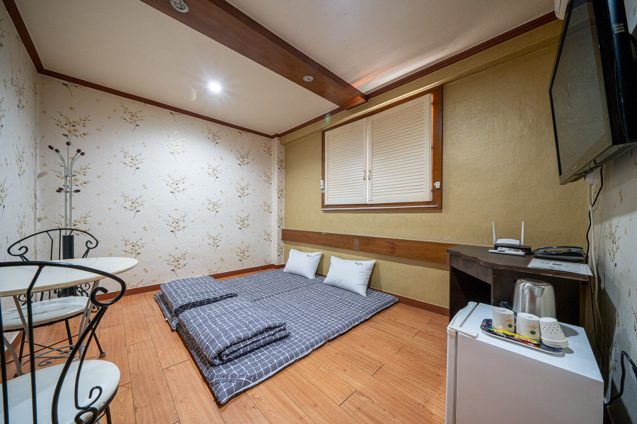 room detail thumbnail 0