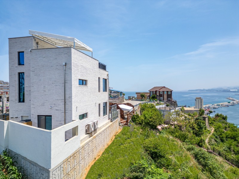 동해 엘마르펜션 외관