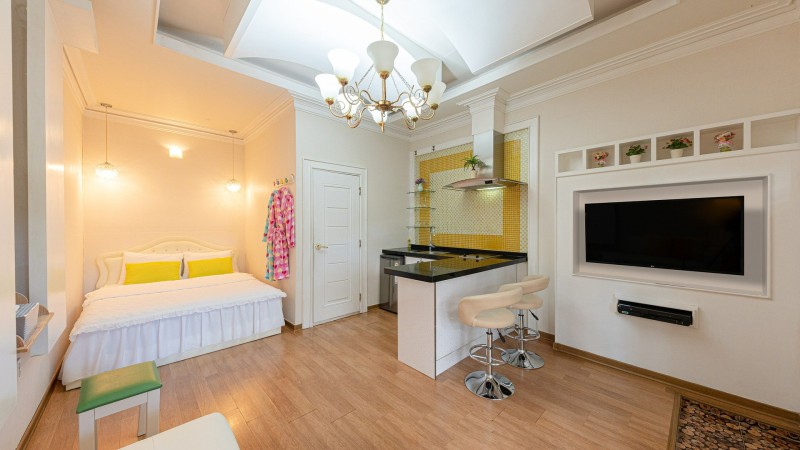 room detail thumbnail 2