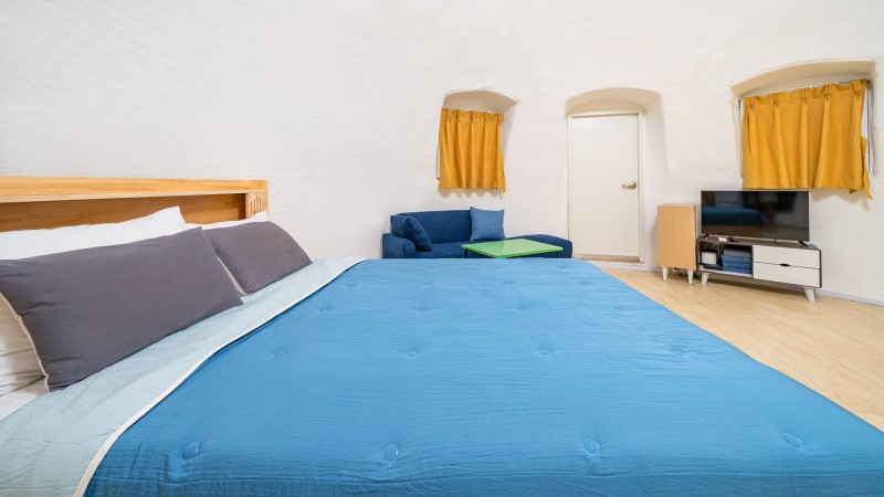 room detail thumbnail 1