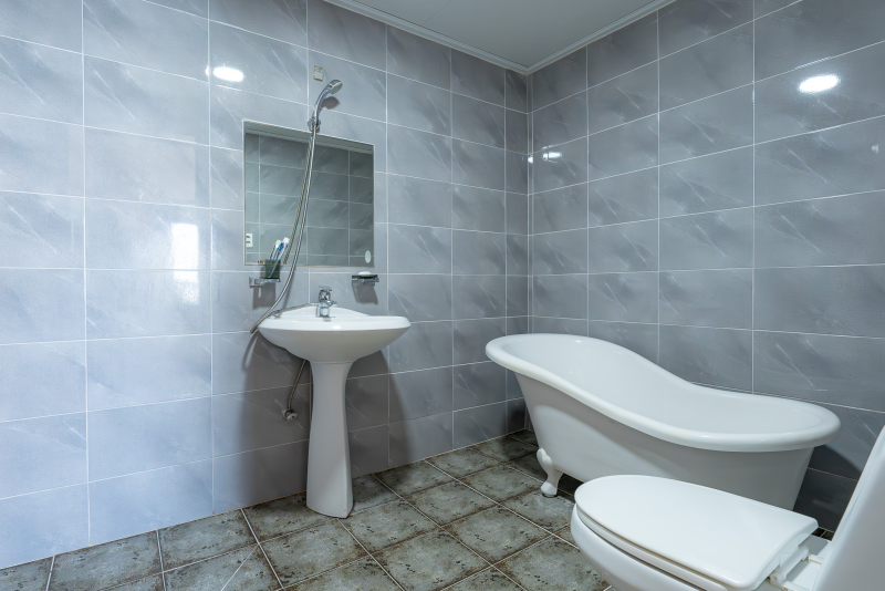 room detail thumbnail 2