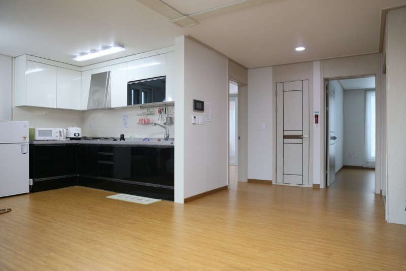 https://yaimg.yanolja.com/v5/2024/09/12/11/66e2cffadef979.62008121.jpg