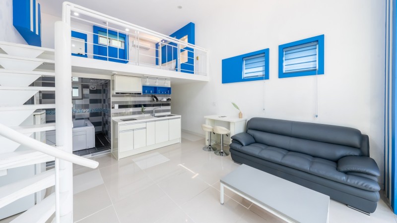 room detail thumbnail 2