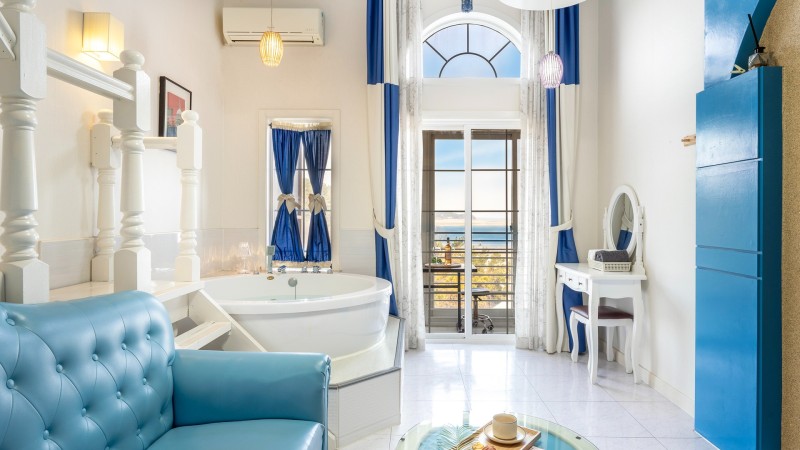 room detail thumbnail 0