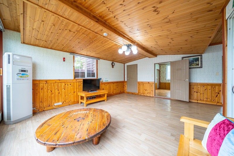 https://yaimg.yanolja.com/v5/2024/09/15/15/66e6fc648715b7.89728390.jpg