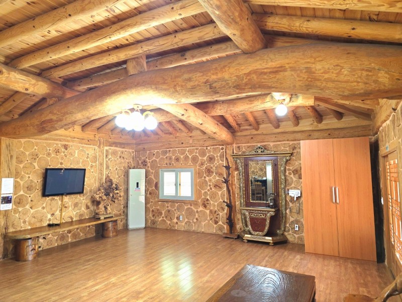 https://yaimg.yanolja.com/v5/2024/09/15/15/66e6fddb4b1b49.68492717.jpg