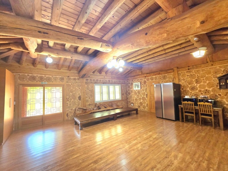 https://yaimg.yanolja.com/v5/2024/09/15/15/66e6fddc37cb84.92526532.jpg