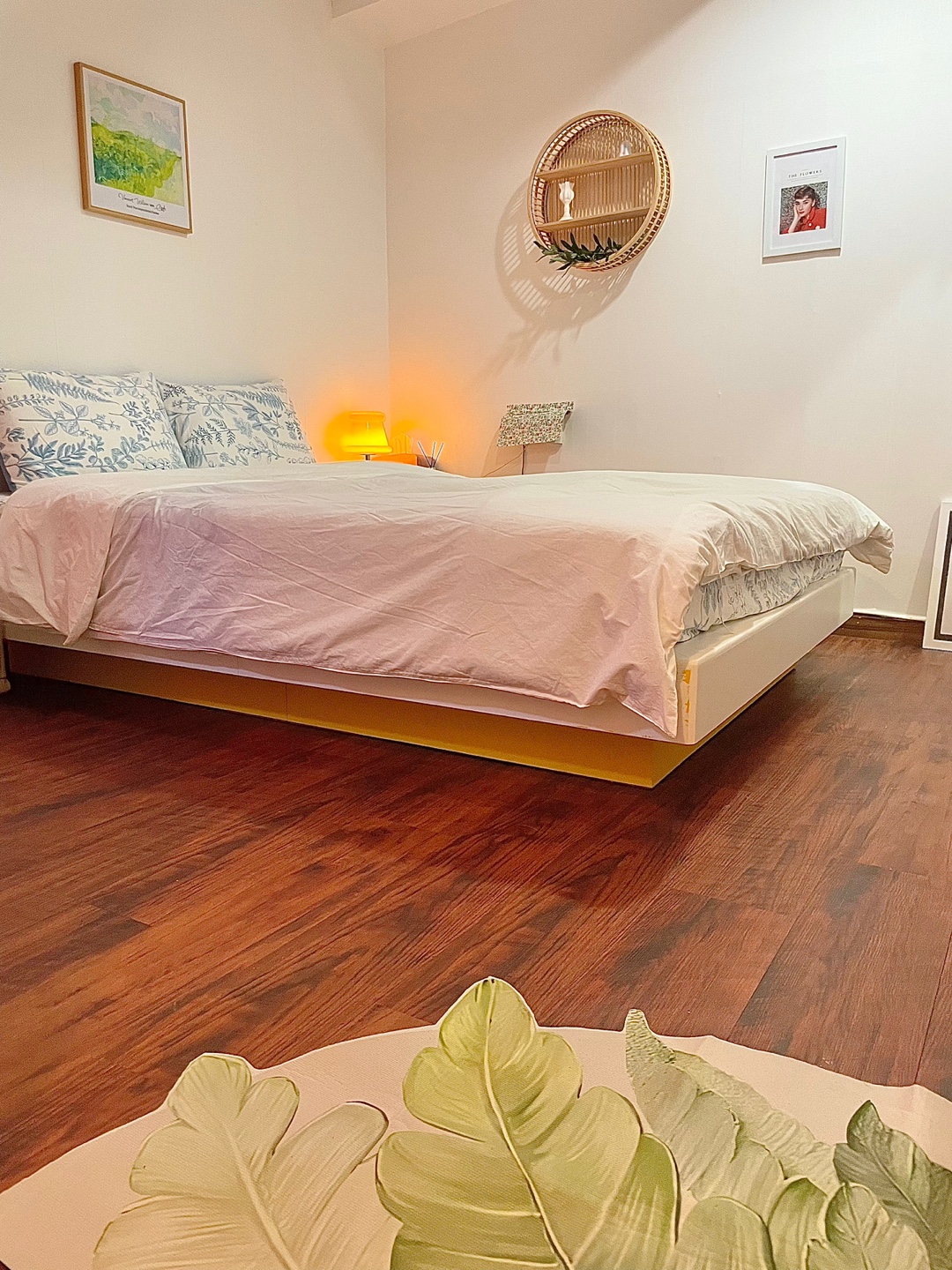 room detail thumbnail 2