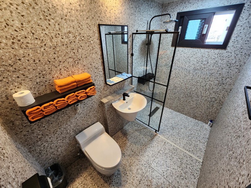 https://yaimg.yanolja.com/v5/2024/09/29/13/66f953691637e2.79424488.jpg
