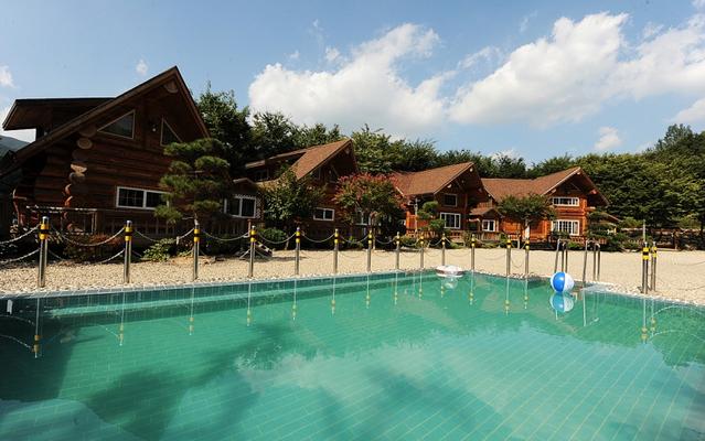 밀양 통나무숲속마을펜션