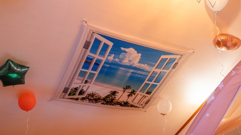 room detail thumbnail 2