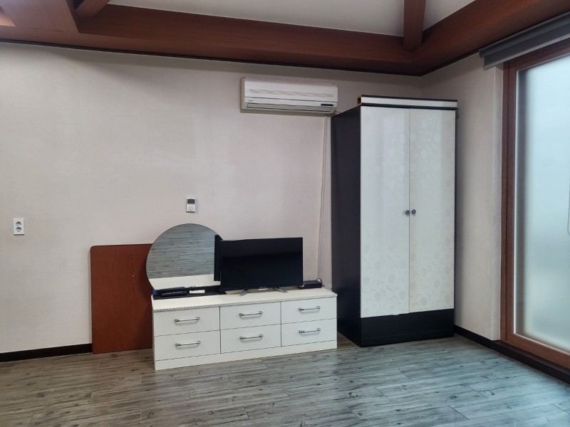 https://yaimg.yanolja.com/v5/2024/10/06/18/6702d6036b12a7.90974720.jpg